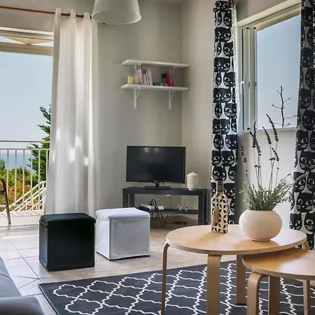Sea View *
